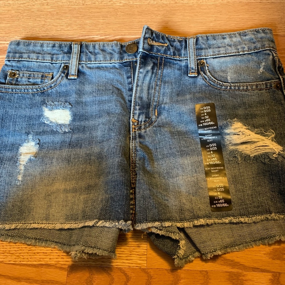 Gap shorts